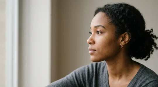 Trattamento delle iperpigmentazioni cutanee con focus su protezione solare e cura della pelle