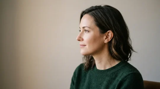 Profilo femminile elegante con risultato estetico naturale e armonioso