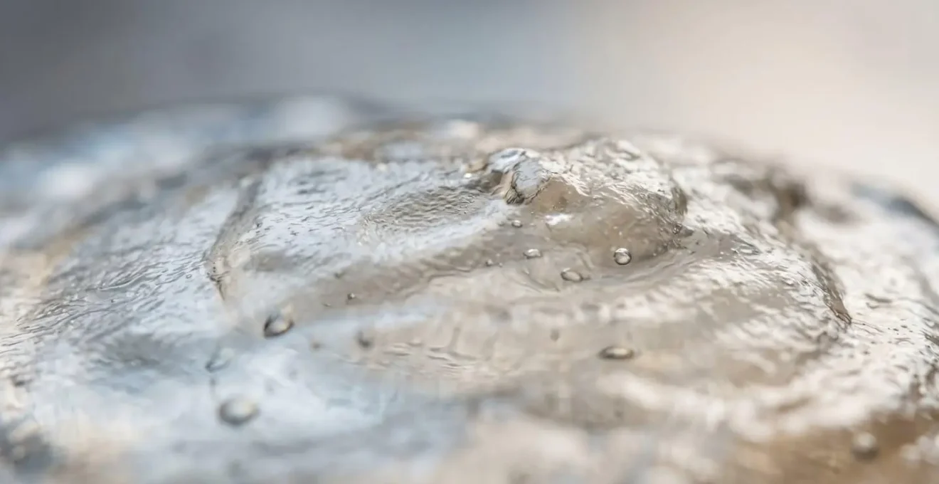 Gel di silicone coesivo ad alta densità che mantiene la forma senza dispersione